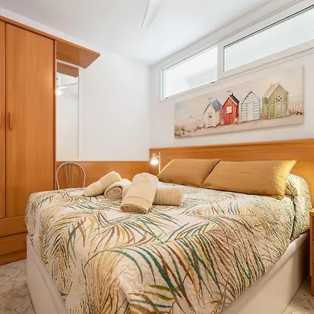 Hauzify I Parera Apartment *